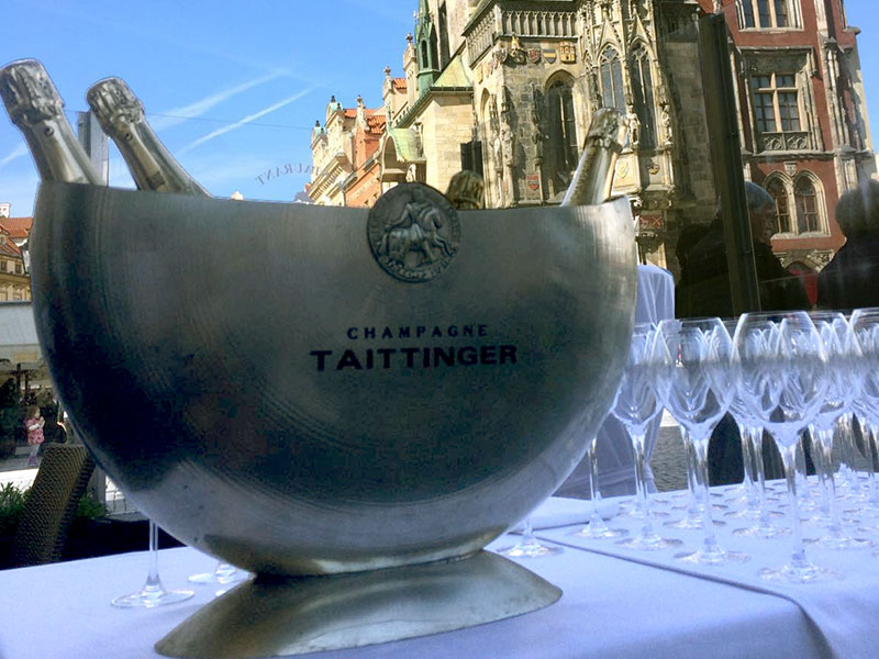 Restaurace-Prague-WhiteHorse-drink1-1.jpg