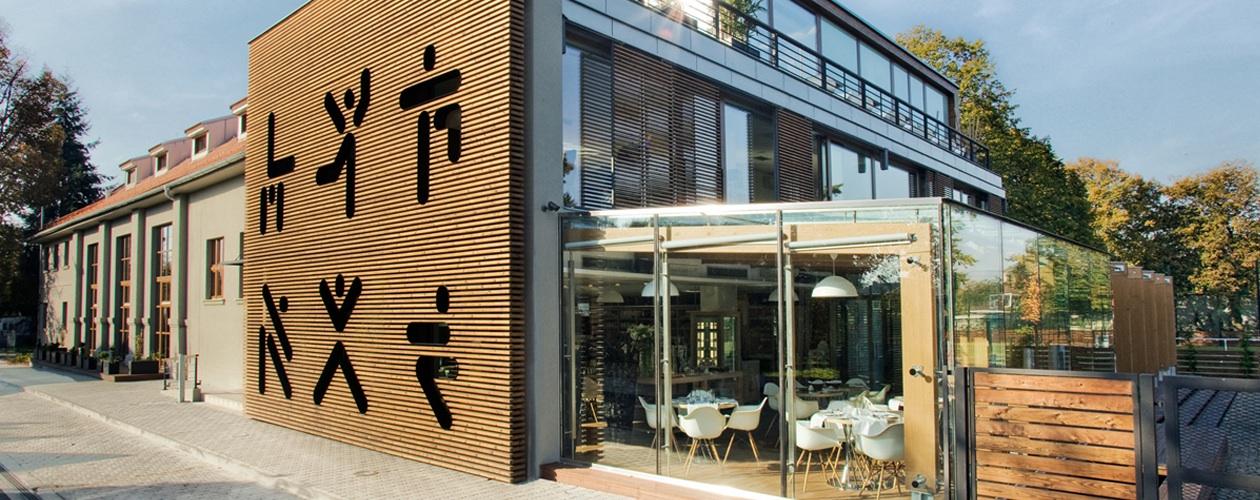 misto_na_svatbu_restaurace_sokolovna_pruhonicejpg.jpg