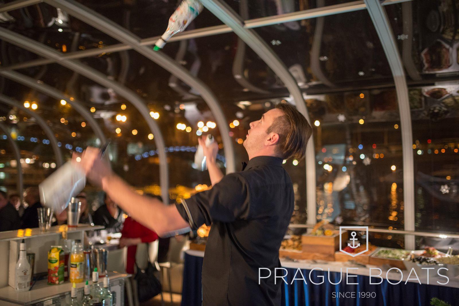 prague_boats_profil_partydo_02jpg.jpg