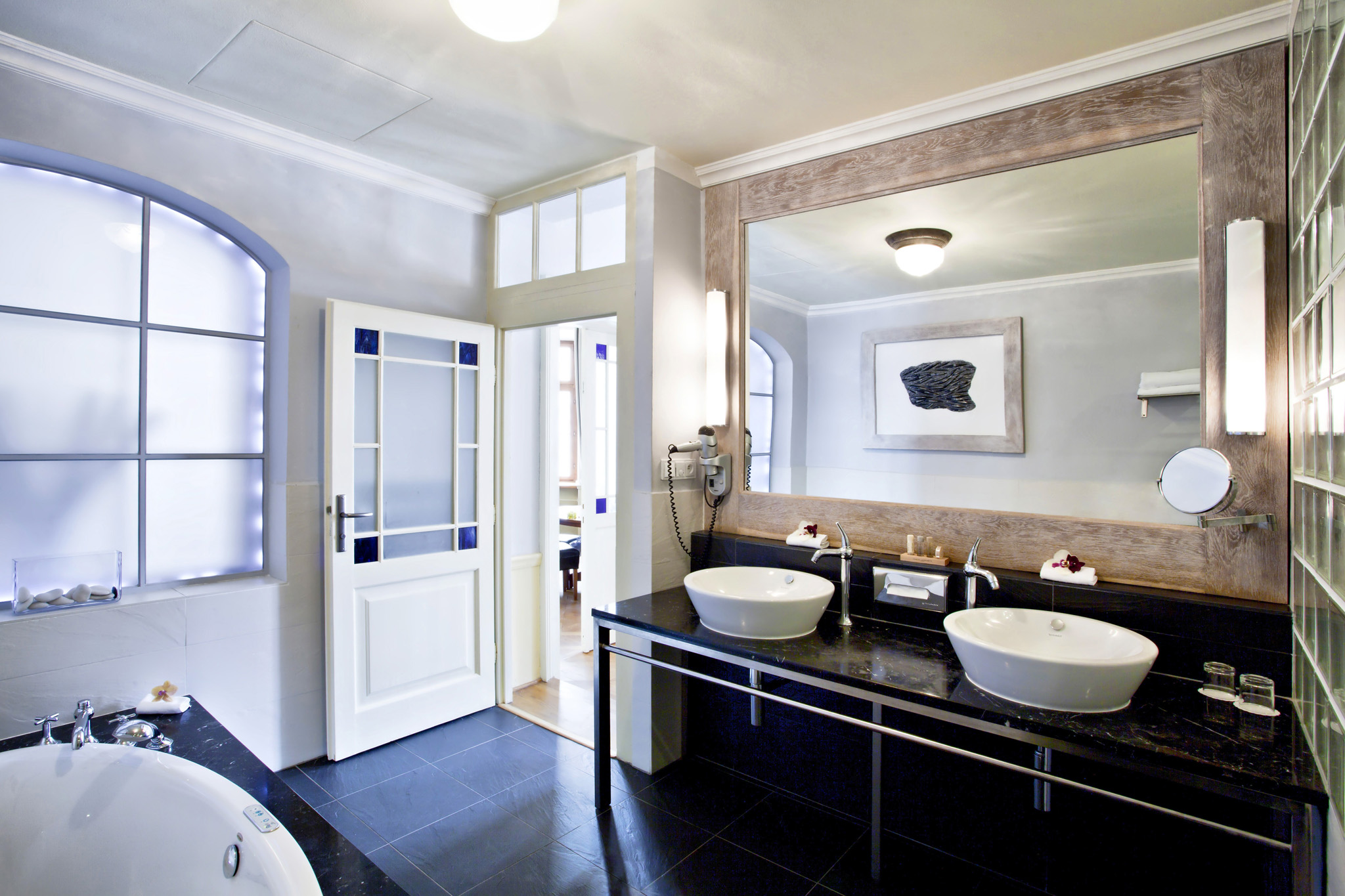 hotel-nautilus-rooms-president-suite-07jpg.jpg