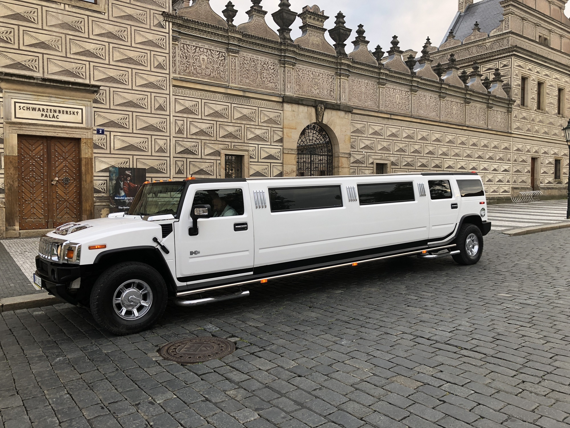 hummer_limousine_prague_profil_svatba_partydo_04jpg.jpg