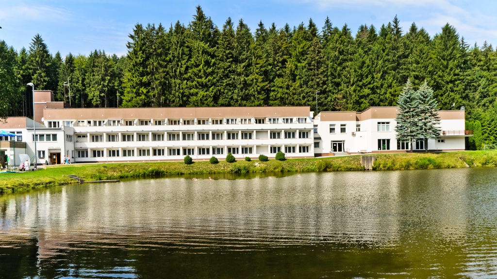 budova_konferencni_hotel_luna_2jpg.jpg