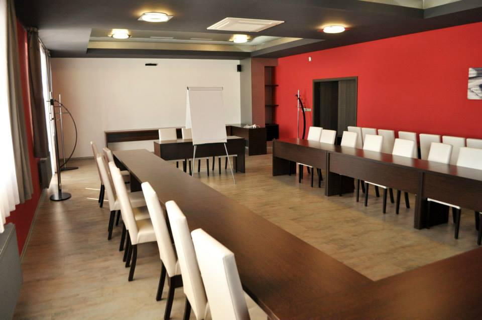 hotel-elegance-profil-partydo-04-zasedaci-mistnostjpg.jpg