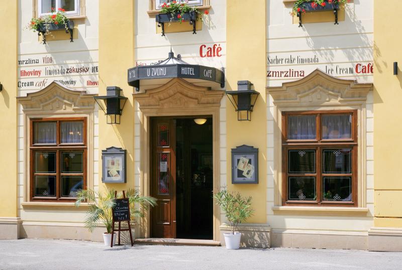 vse-na-jednom-miste-vrchlabi-08-vchodjpg.jpg