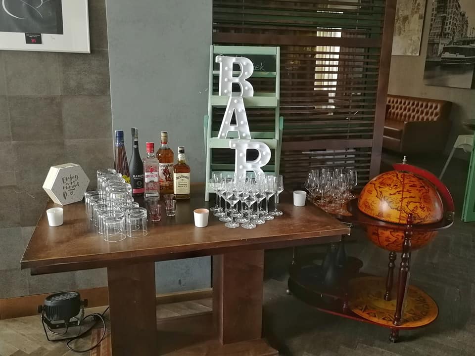 catering-praha-02-barjpg.jpg