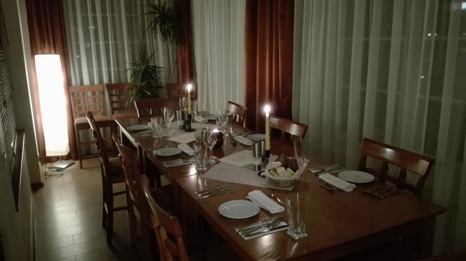 misto-na-svatbu-praha-catle-restaurant-13-maly-stuljpg.jpg