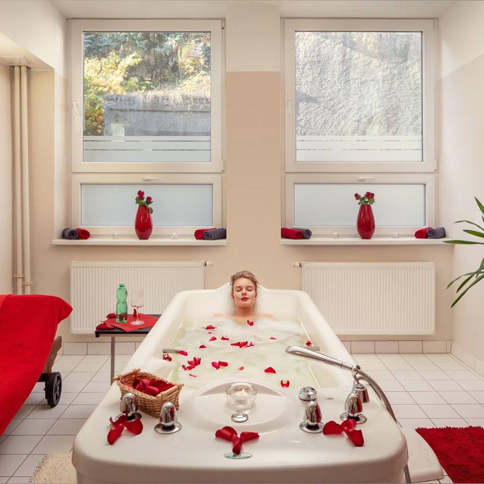 prostory-na-oslavu-karlovy-vary-spa-resort-sanssouci-04-relaxacni-koupeljpg.jpg