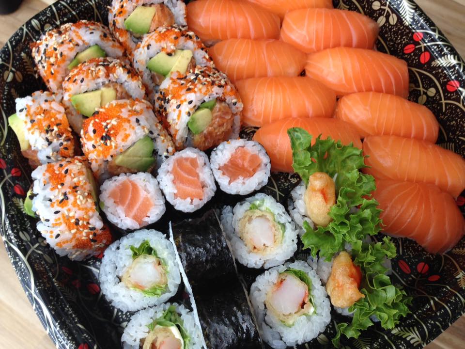rozlucka-se-svobodou-praha-nyotaimori-03-tac-se-sushijpg.jpg