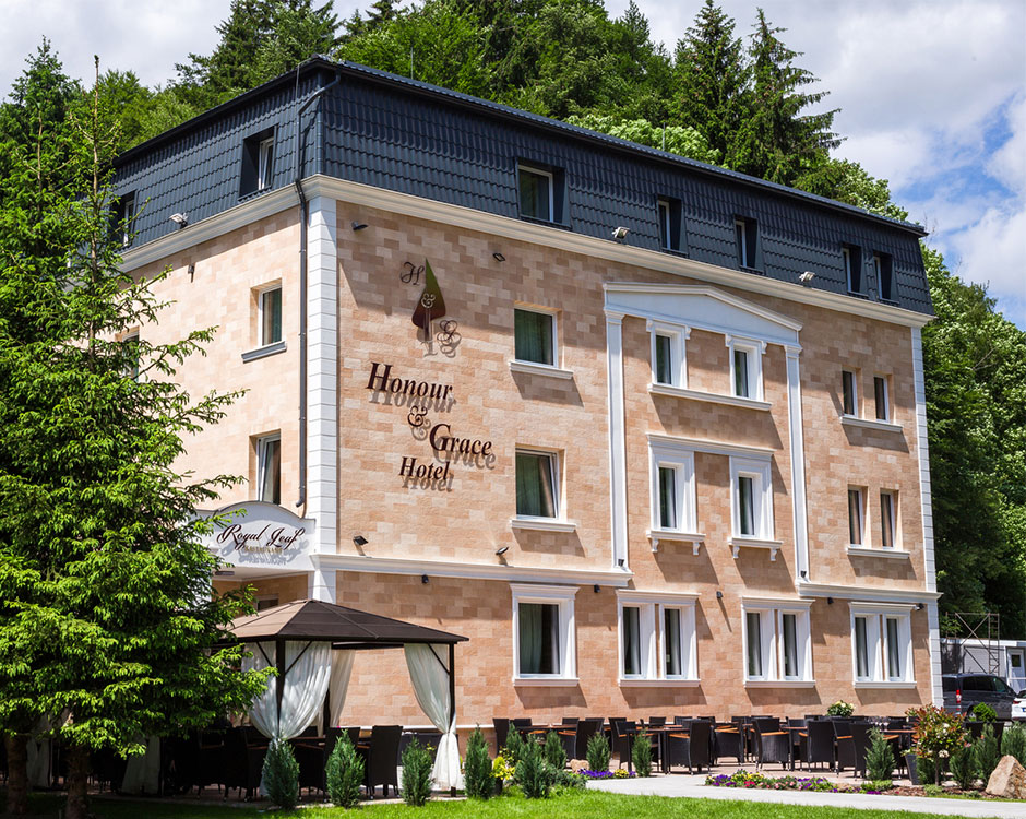 prostory-karlovarsky-kraj-honour-grace-hotel-01-prucelijpg.jpg