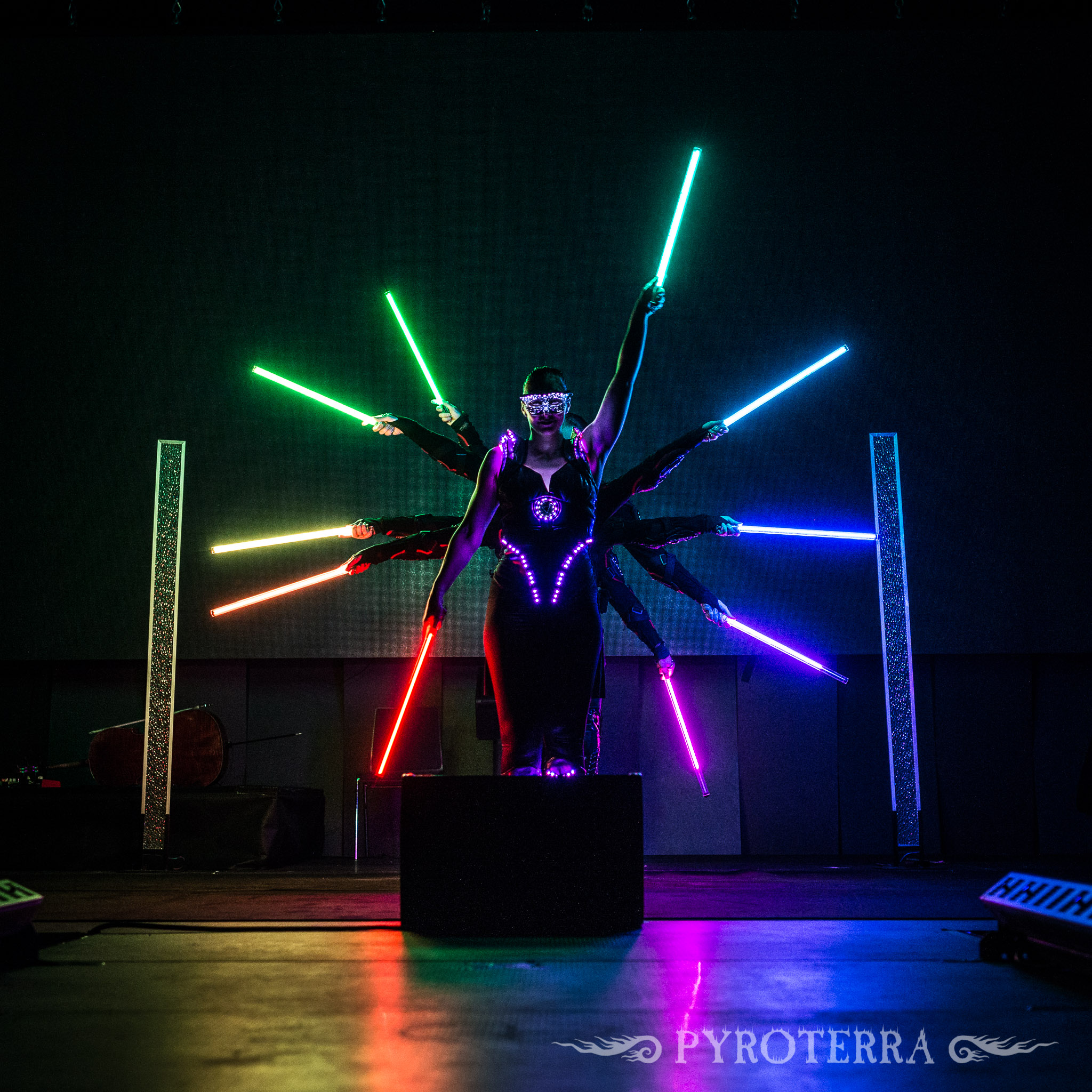 pyroterra_blacklightshow29jpg.jpg
