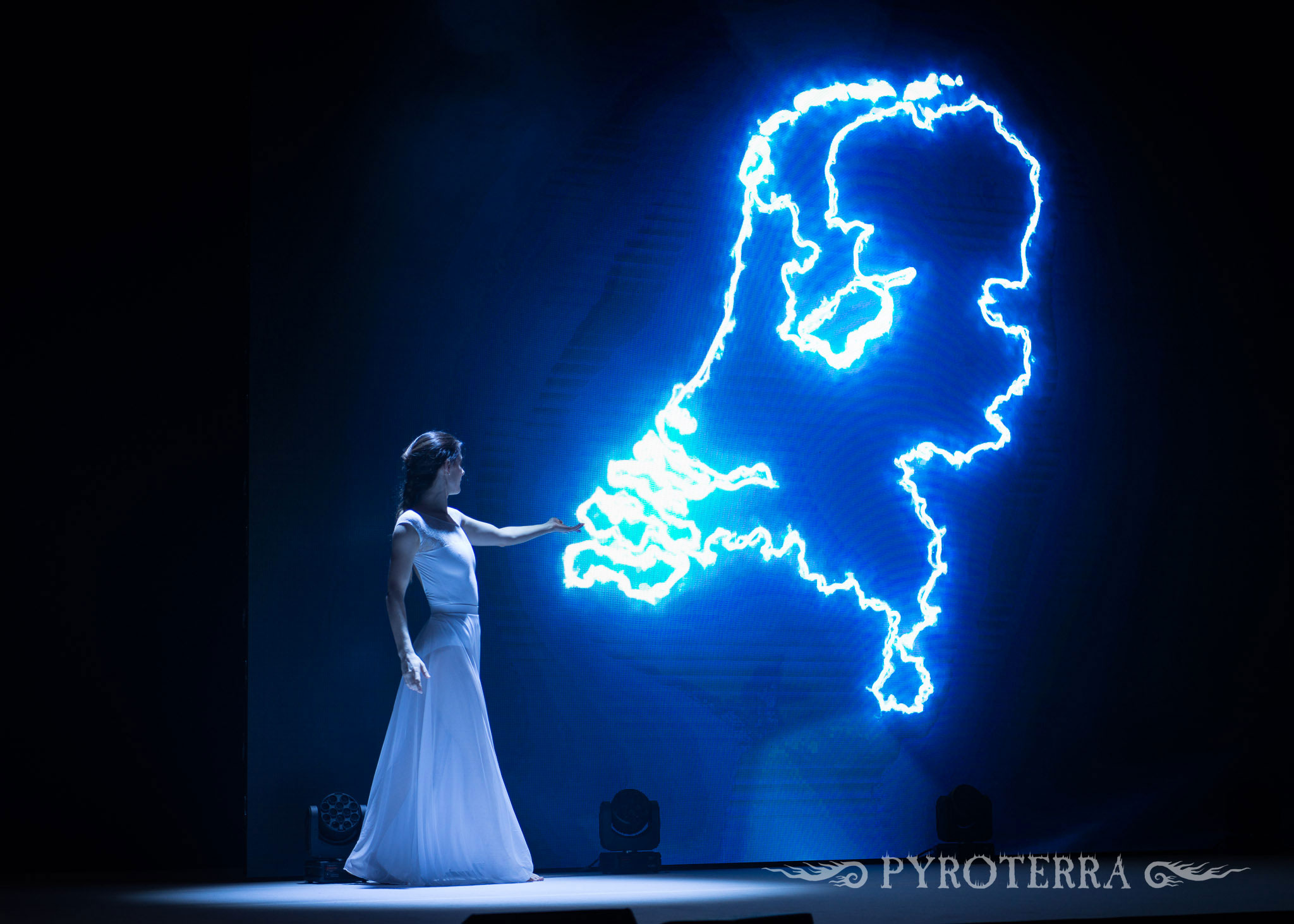 pyroterra_projection_01jpg.jpg