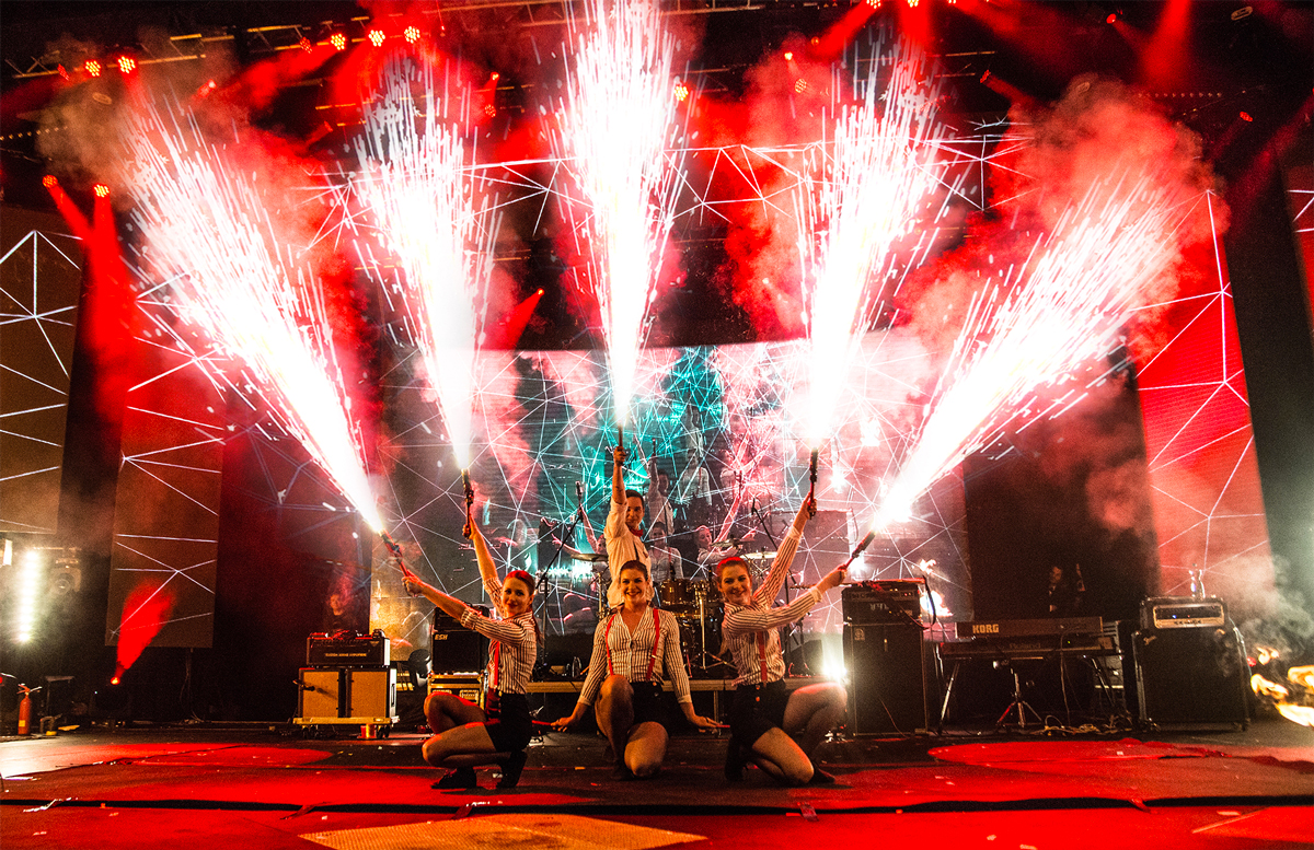 pyroterra_swingfireshow_pyrotechnics2jpg.jpg