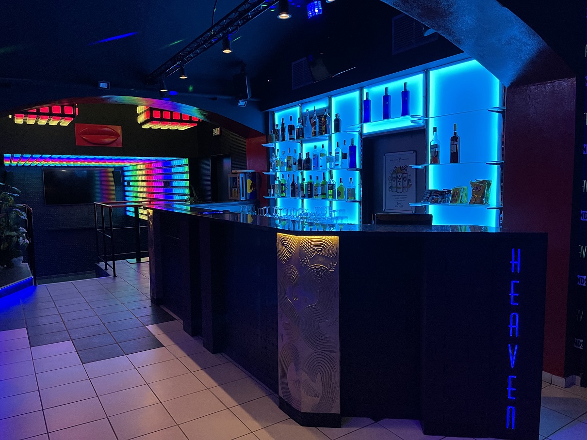 bar-smalljpg.jpg