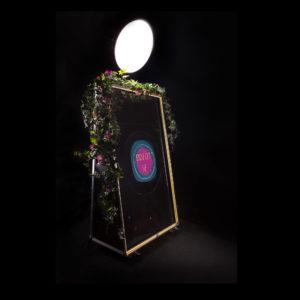 MAGIC MIRROR